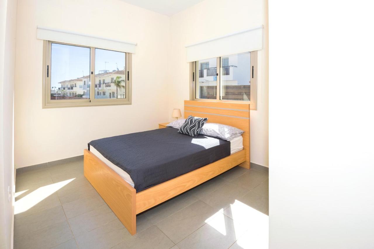 Bowker Apartment โปรทาราส ภายนอก รูปภาพ