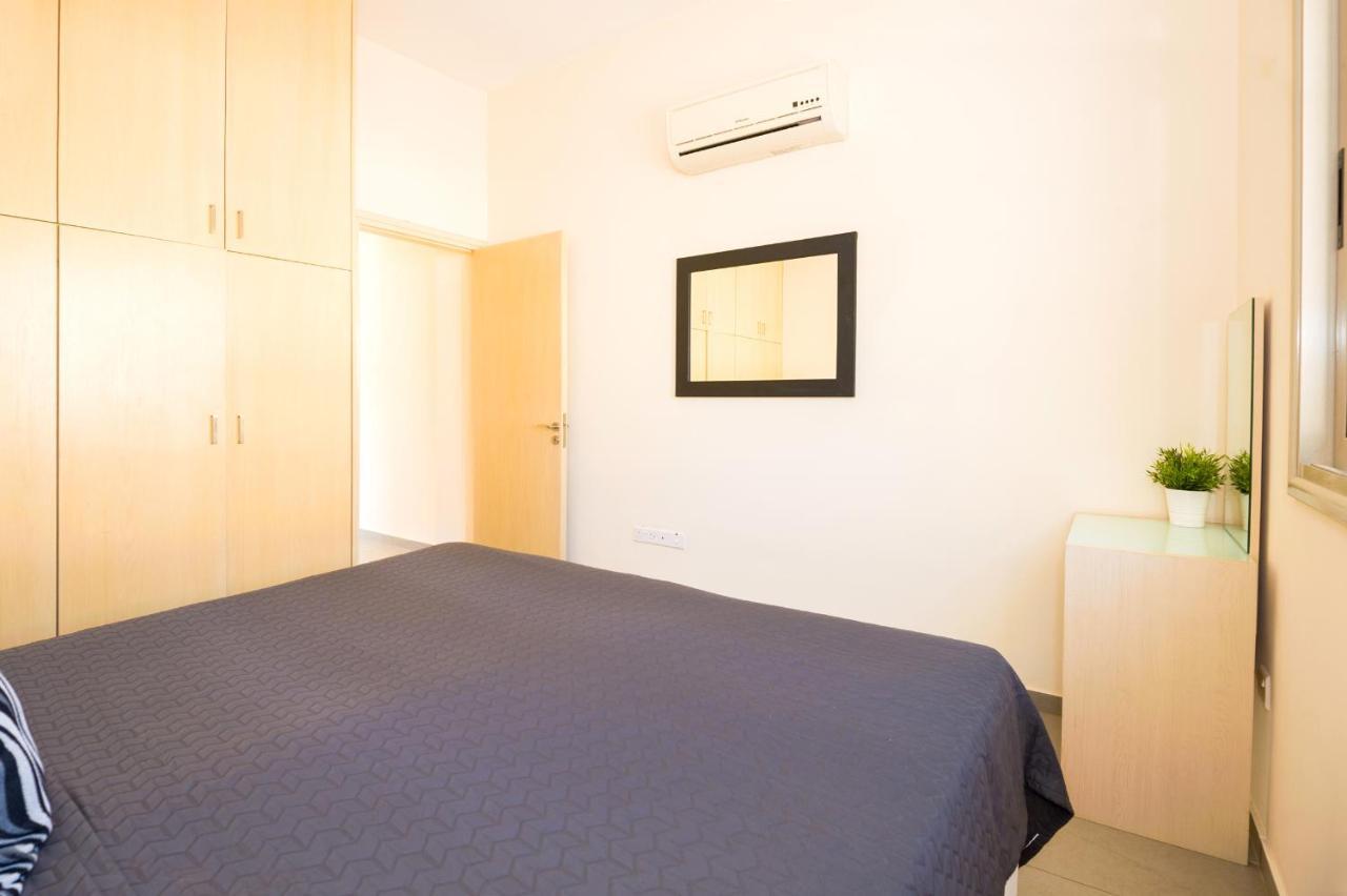 Bowker Apartment โปรทาราส ภายนอก รูปภาพ