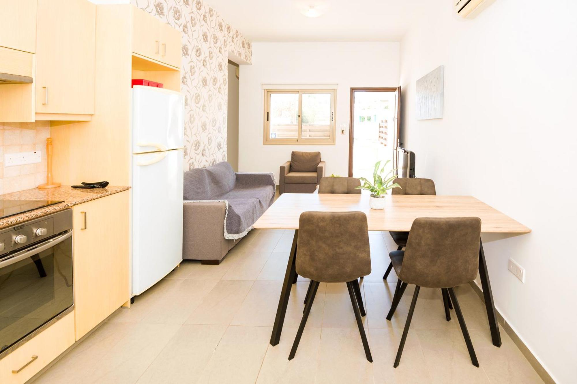 Bowker Apartment โปรทาราส ภายนอก รูปภาพ